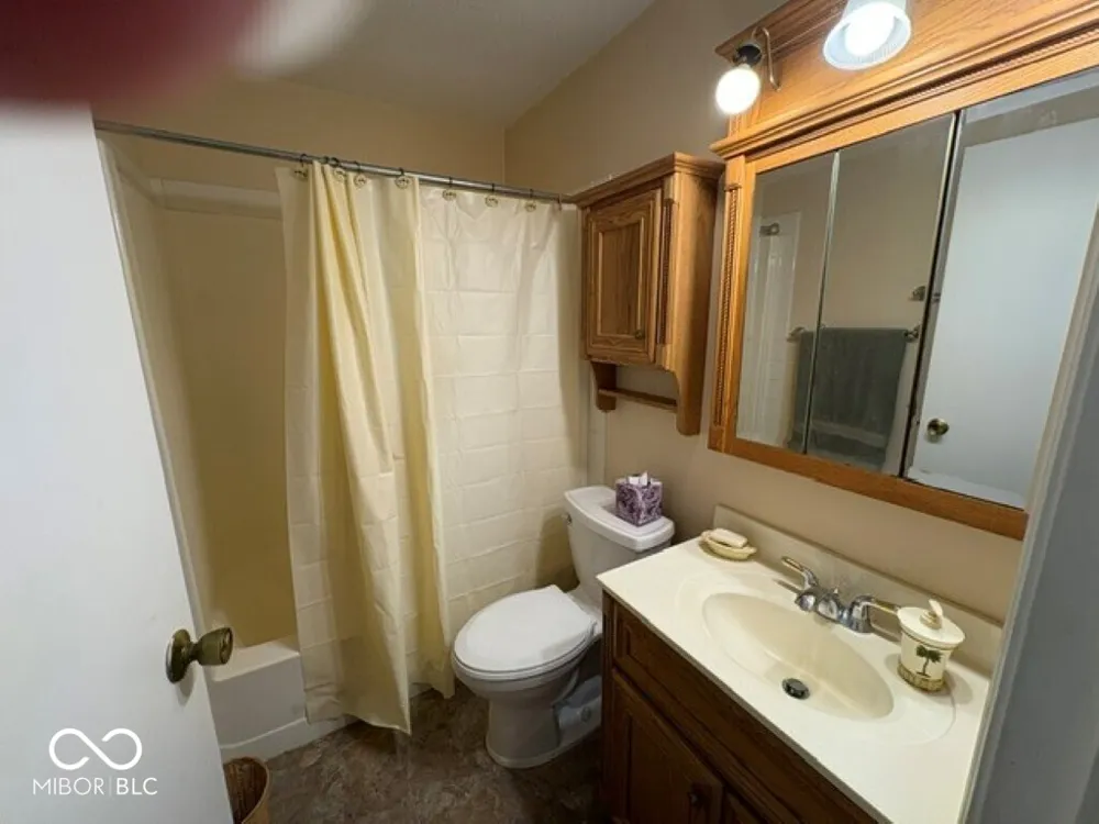 2204 Avalon Court Kokomo, IN 46902