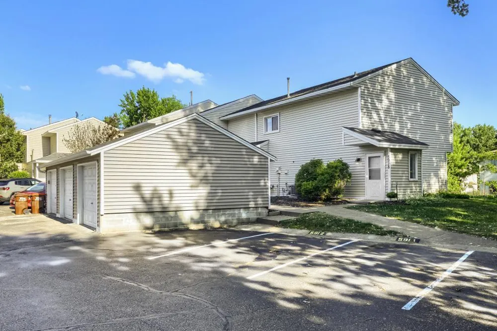5918 Cahill Avenue Inver Grove Heights, MN 55076