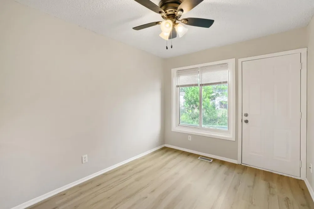 5918 Cahill Avenue Inver Grove Heights, MN 55076