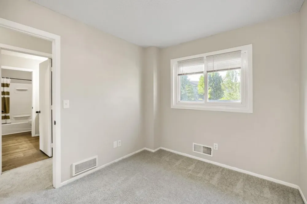 5918 Cahill Avenue Inver Grove Heights, MN 55076
