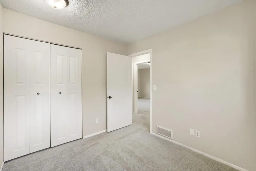 5918 Cahill Avenue Inver Grove Heights, MN 55076