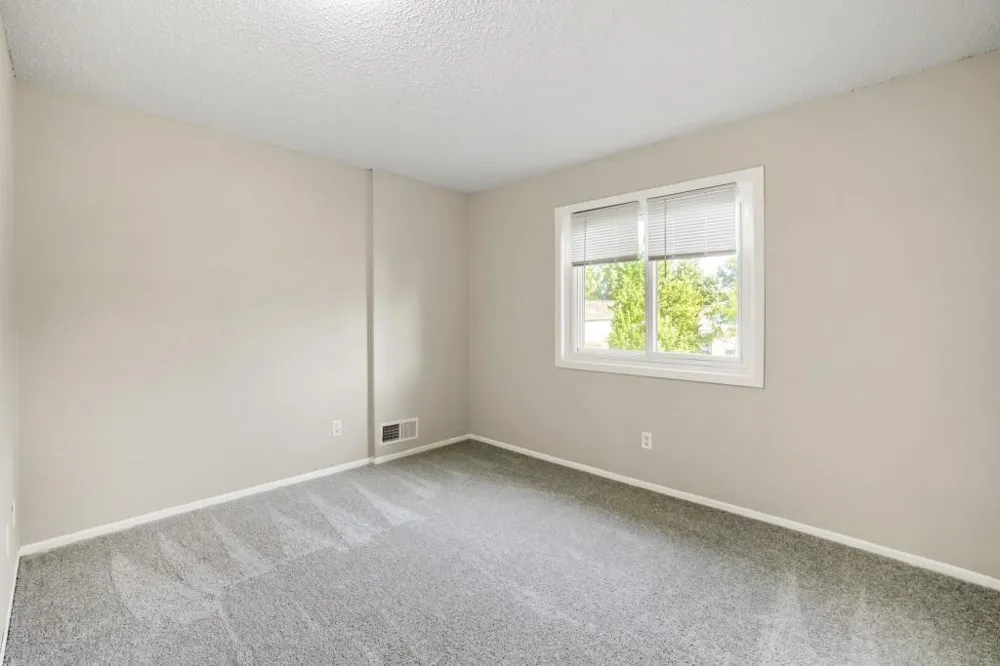 5918 Cahill Avenue Inver Grove Heights, MN 55076