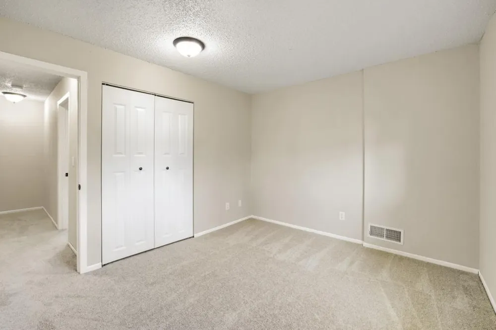 5918 Cahill Avenue Inver Grove Heights, MN 55076