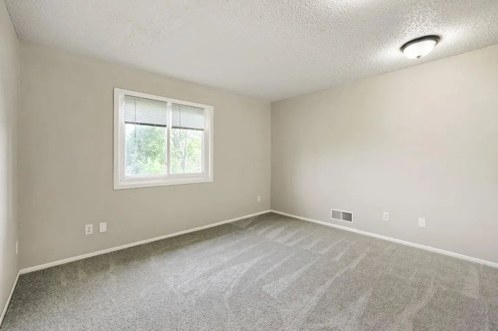 5918 Cahill Avenue Inver Grove Heights, MN 55076