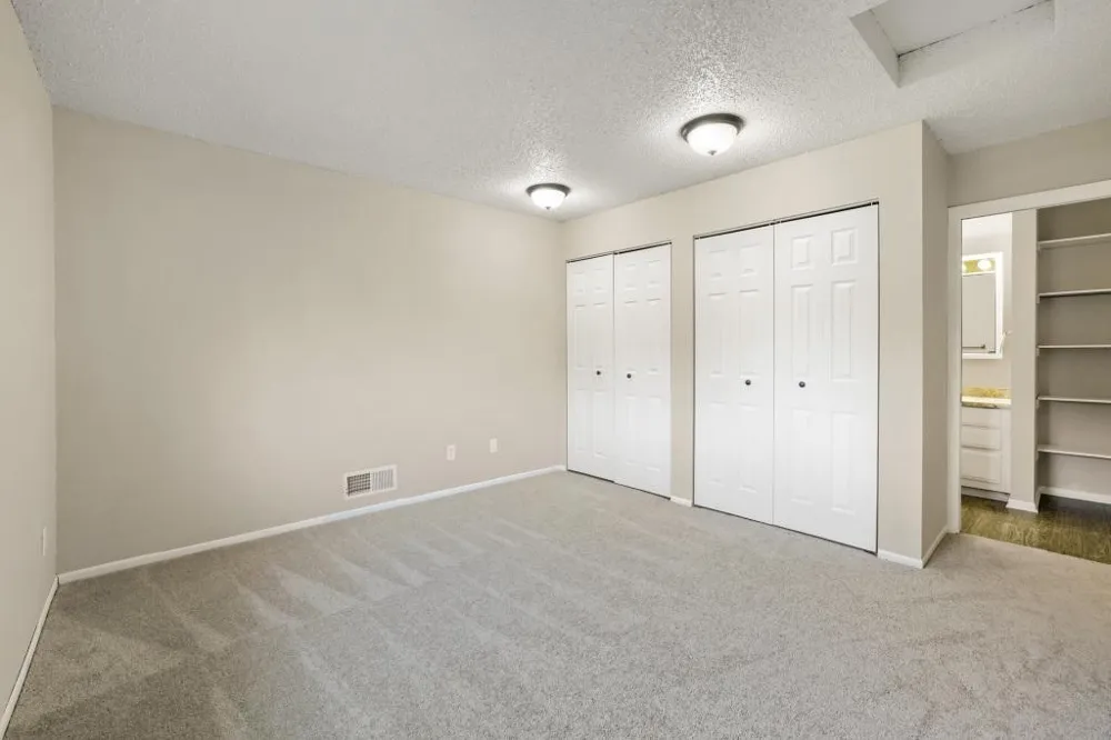 5918 Cahill Avenue Inver Grove Heights, MN 55076