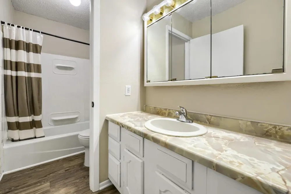 5918 Cahill Avenue Inver Grove Heights, MN 55076