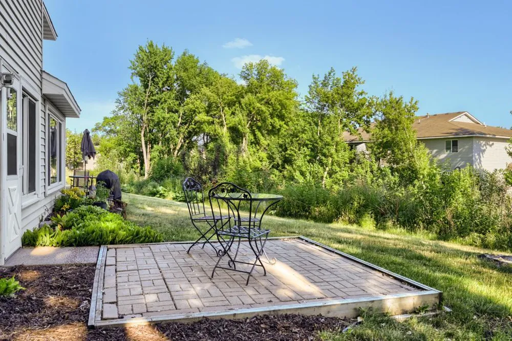 5918 Cahill Avenue Inver Grove Heights, MN 55076