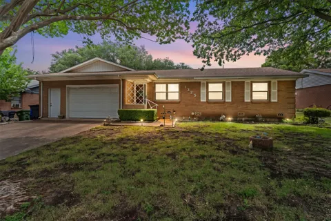 1325 Royal Oaks Drive