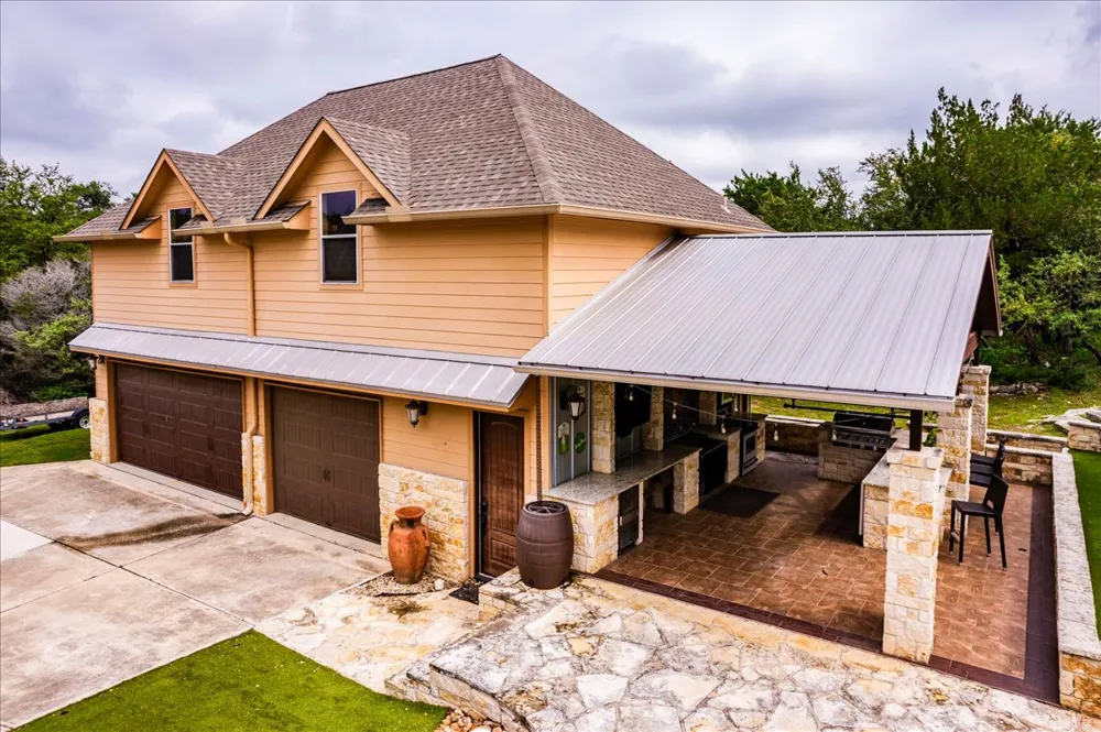 530 Woodland Drive Driftwood, TX 78619