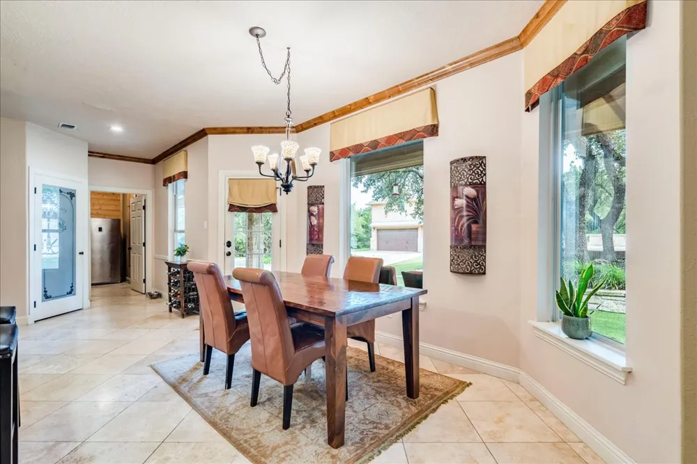 530 Woodland Drive Driftwood, TX 78619