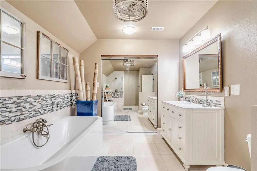 530 Woodland Drive Driftwood, TX 78619