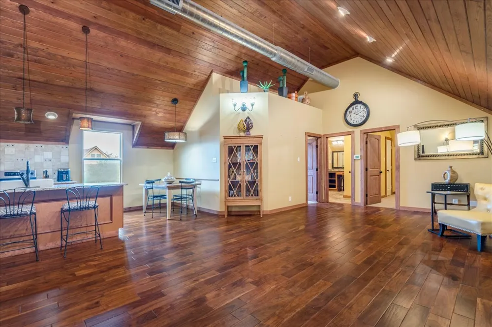 530 Woodland Drive Driftwood, TX 78619