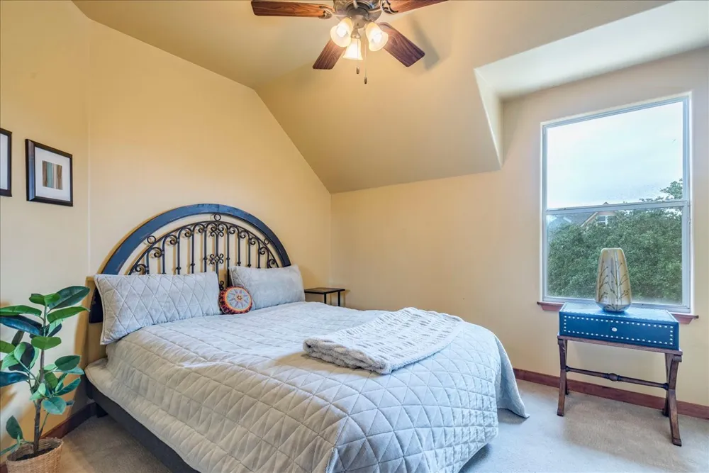 530 Woodland Drive Driftwood, TX 78619