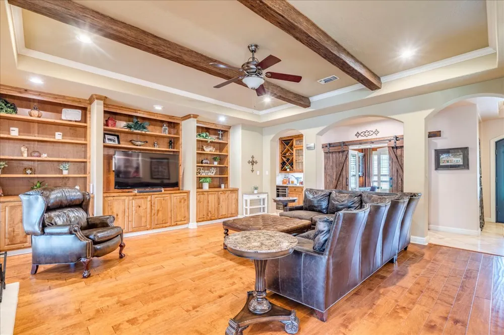 530 Woodland Drive Driftwood, TX 78619
