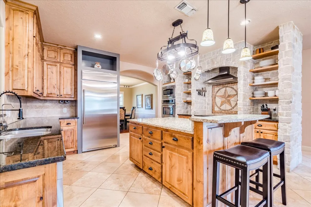 530 Woodland Drive Driftwood, TX 78619