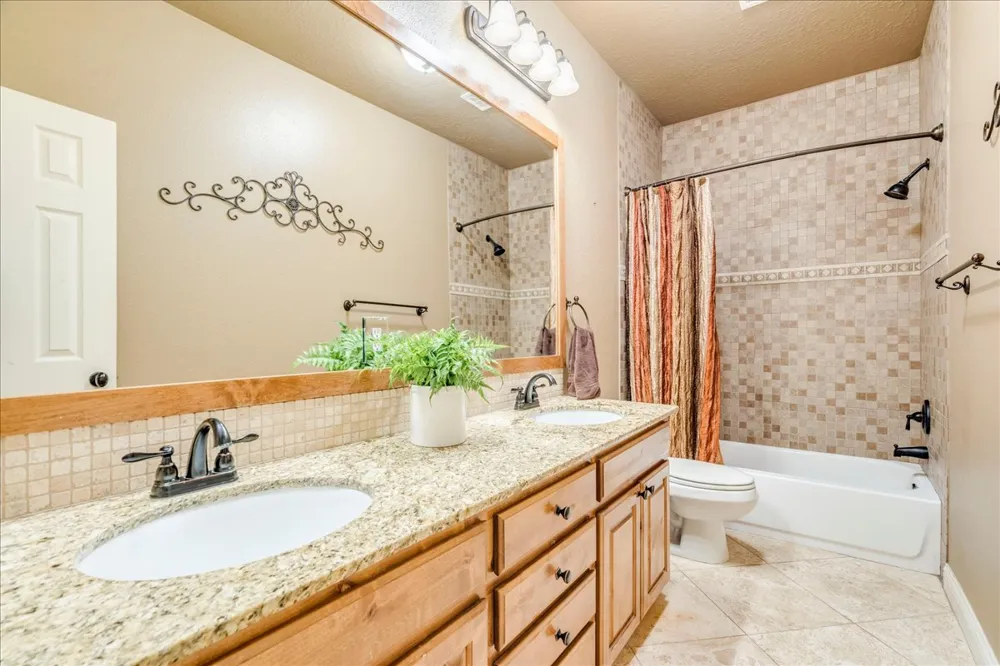530 Woodland Drive Driftwood, TX 78619