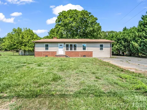 1758 Chase High Road