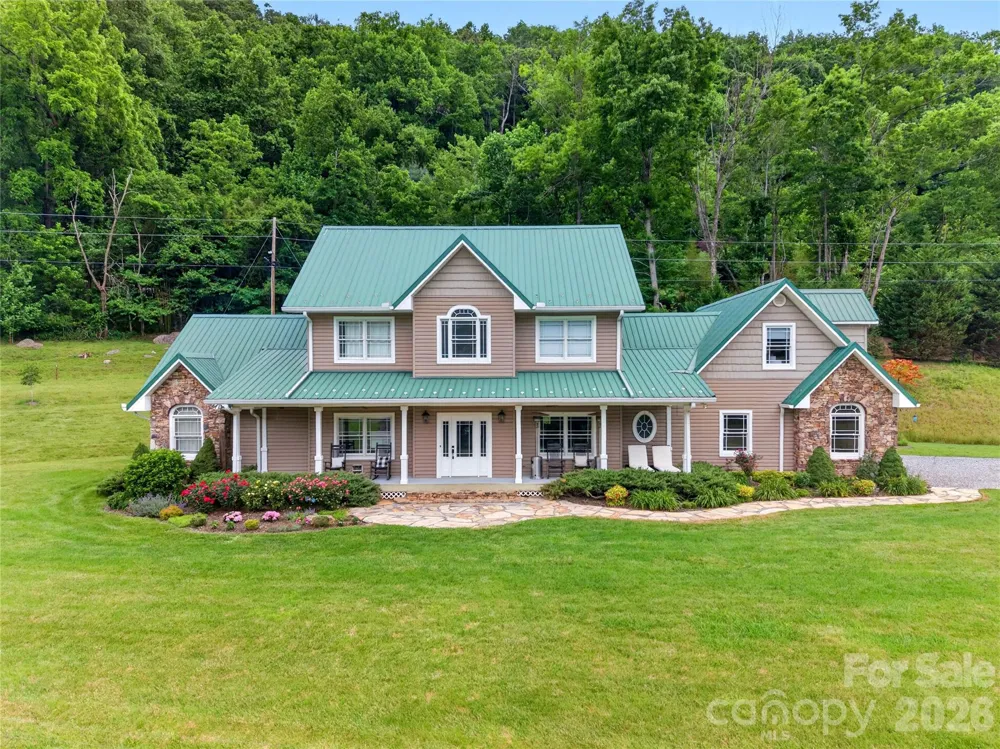227 Black Bear Cove Clyde, NC 28721