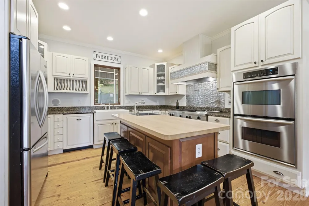 227 Black Bear Cove Clyde, NC 28721
