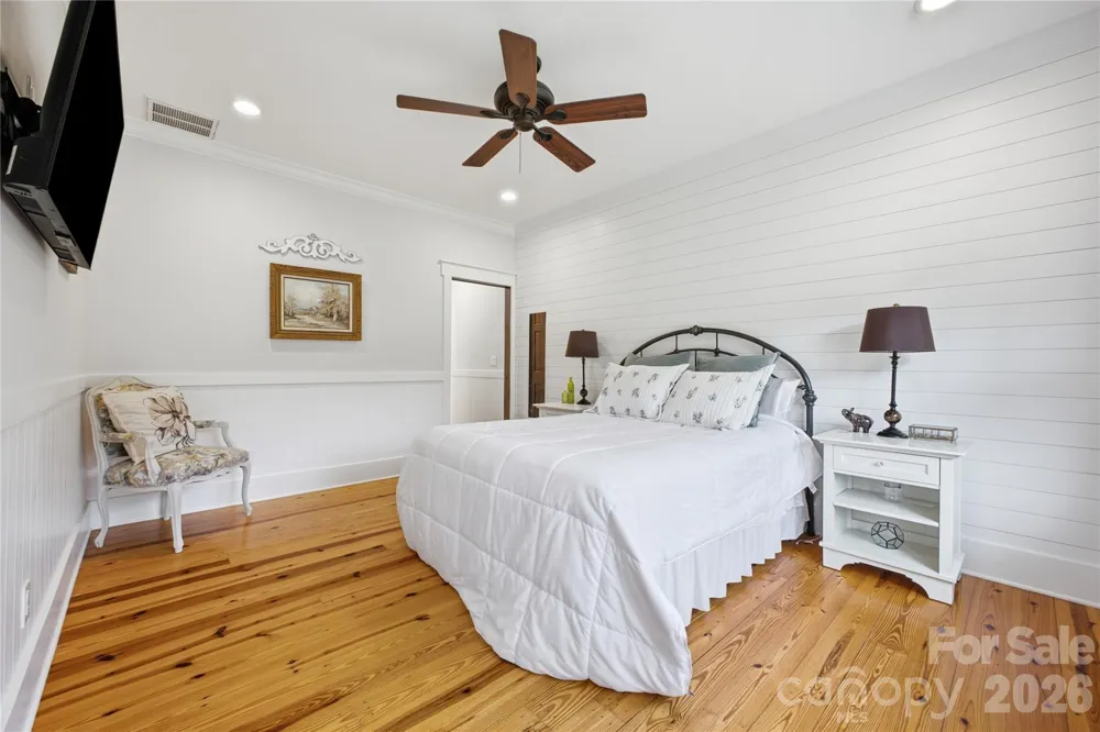 227 Black Bear Cove Clyde, NC 28721