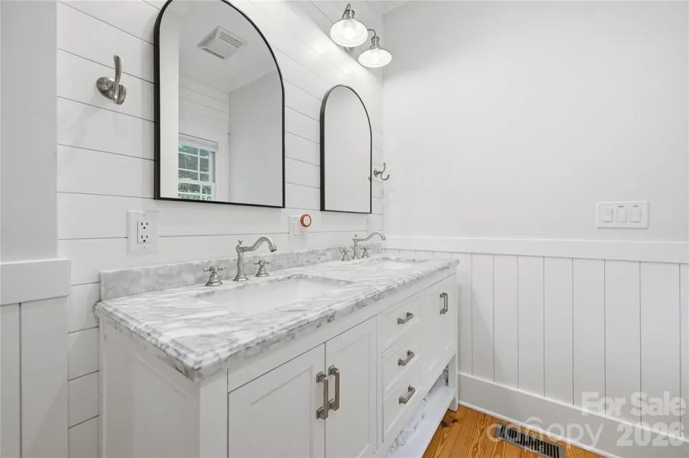 227 Black Bear Cove Clyde, NC 28721