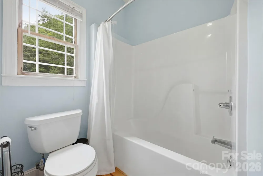 227 Black Bear Cove Clyde, NC 28721