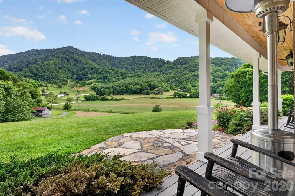 227 Black Bear Cove Clyde, NC 28721