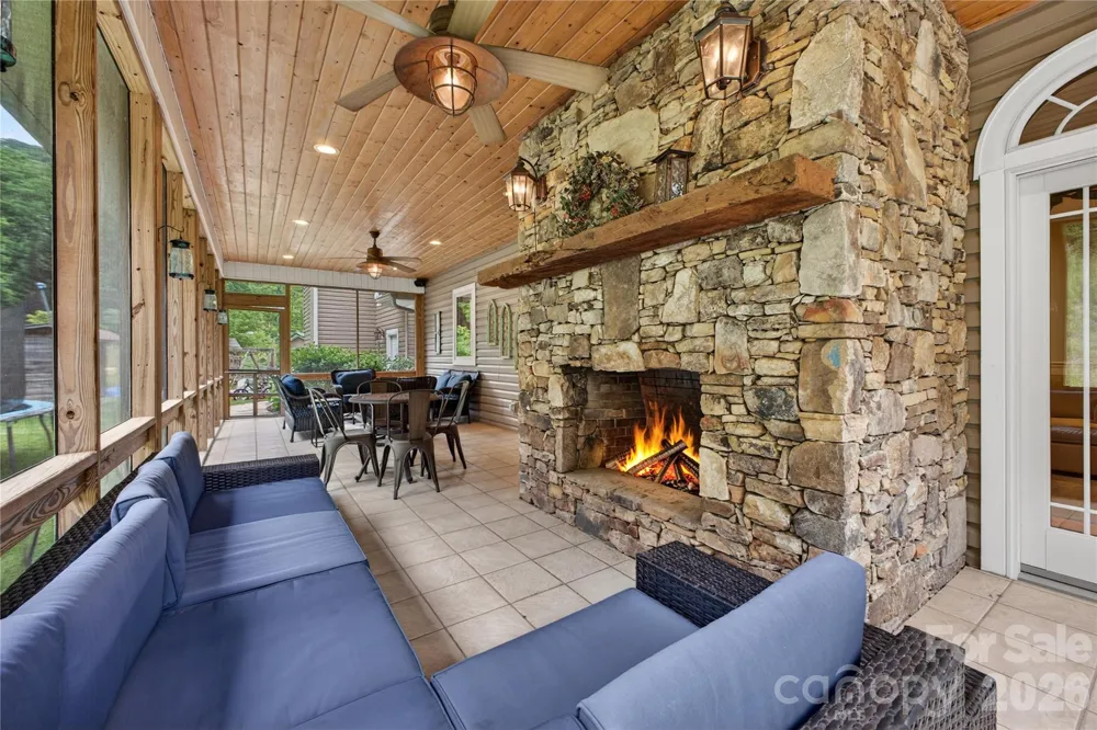 227 Black Bear Cove Clyde, NC 28721