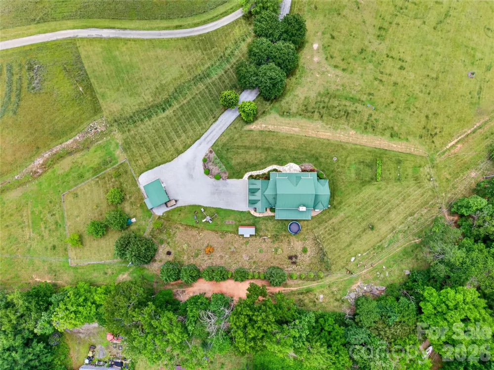 227 Black Bear Cove Clyde, NC 28721