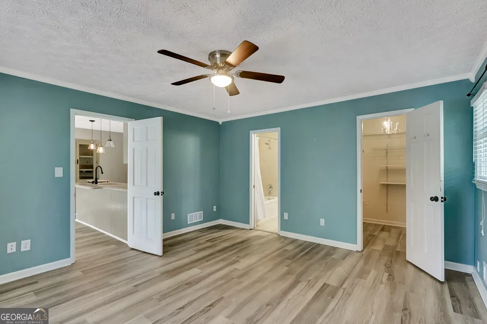 300 Briarwood RD Tyrone, GA 30290