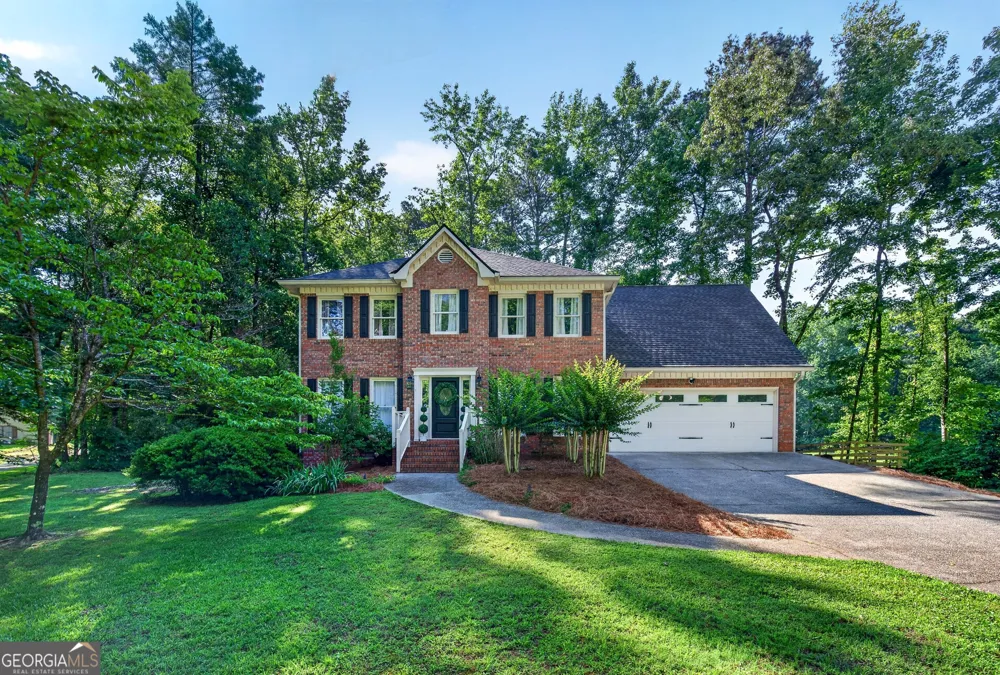 135 Crimson RDG Tyrone, GA 30290