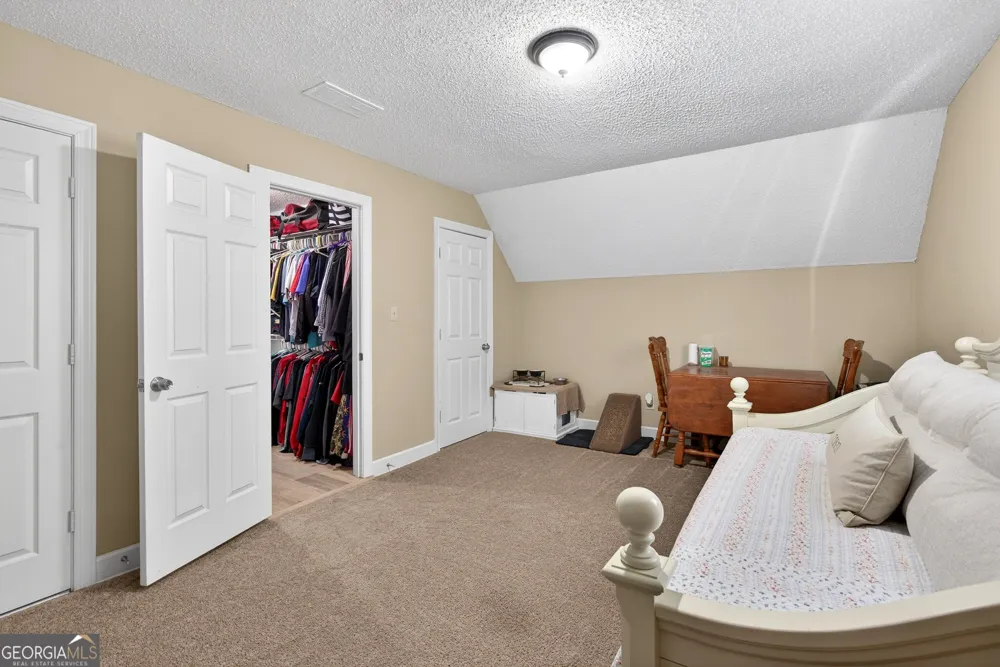 135 Crimson RDG Tyrone, GA 30290