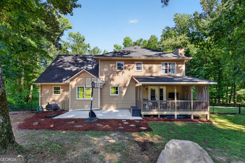 135 Crimson RDG Tyrone, GA 30290