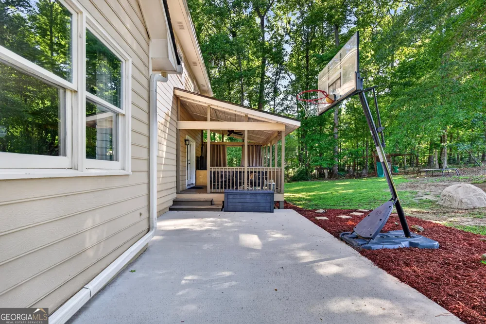 135 Crimson RDG Tyrone, GA 30290