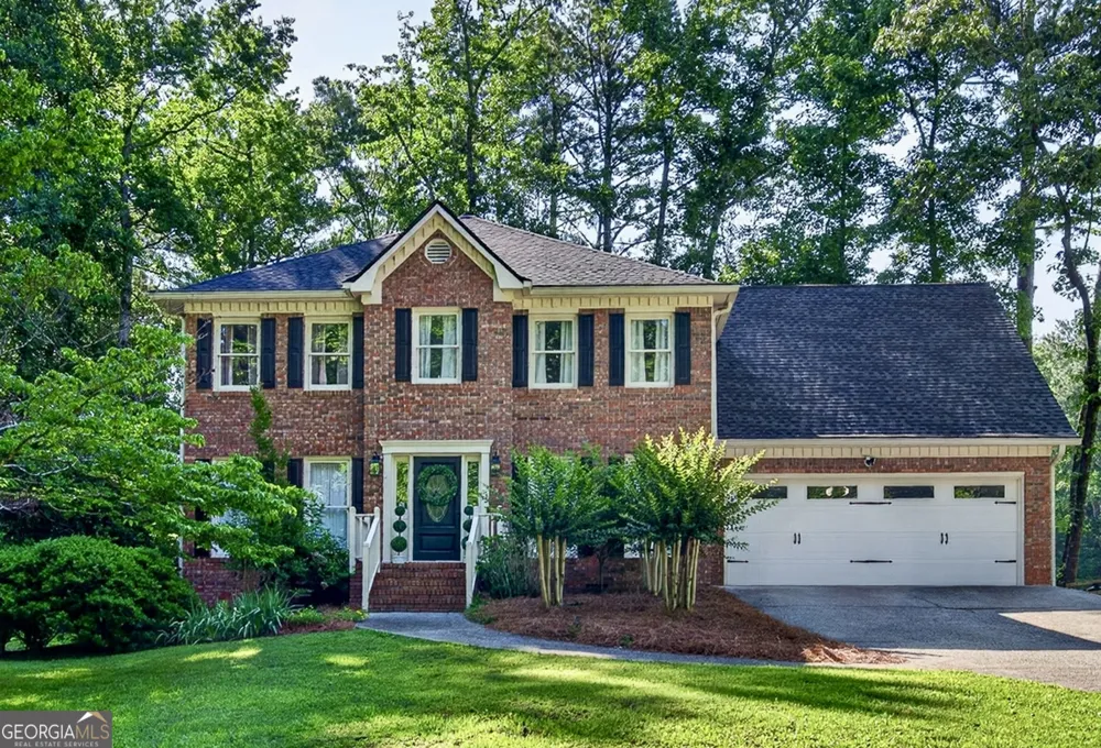 135 Crimson RDG Tyrone, GA 30290