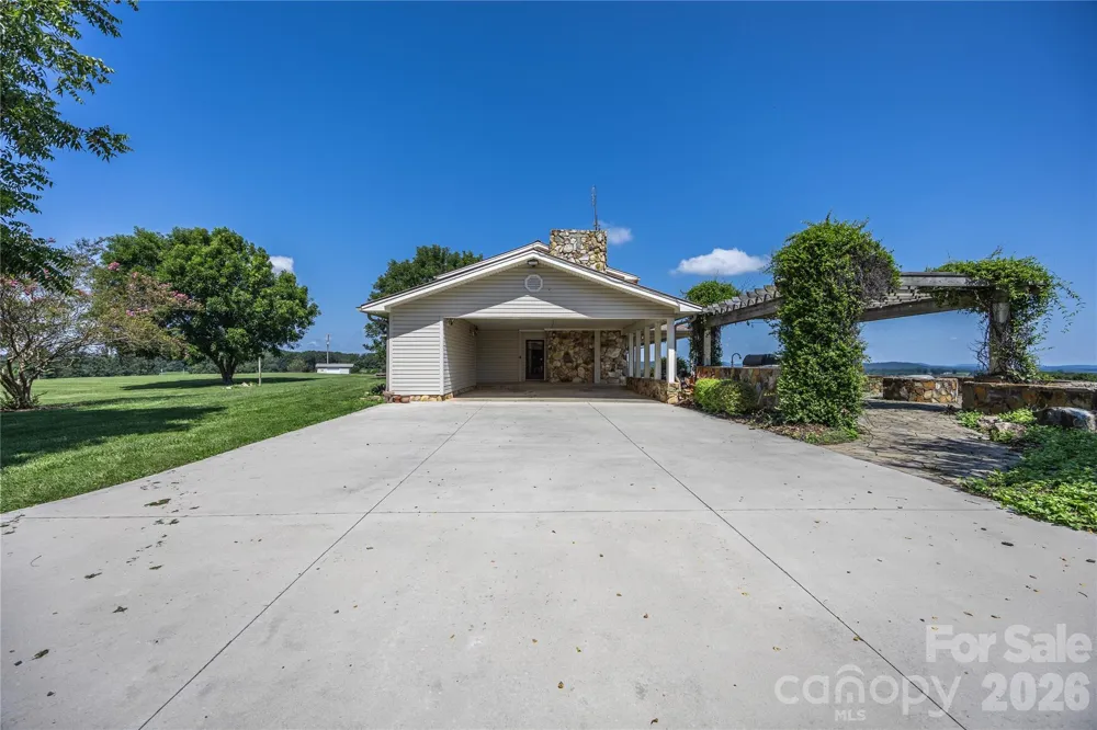 6350 Roscoe Road Denton, NC 27239