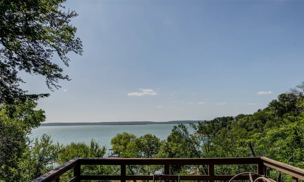 402 Aqua Way Lake Bridgeport, TX 76426
