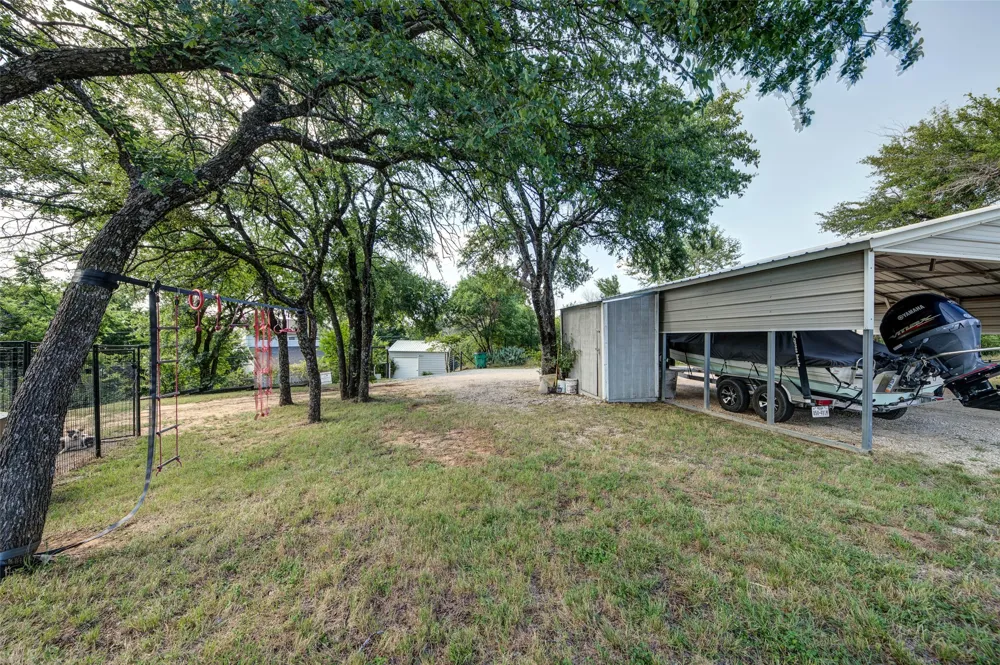 402 Aqua Way Lake Bridgeport, TX 76426