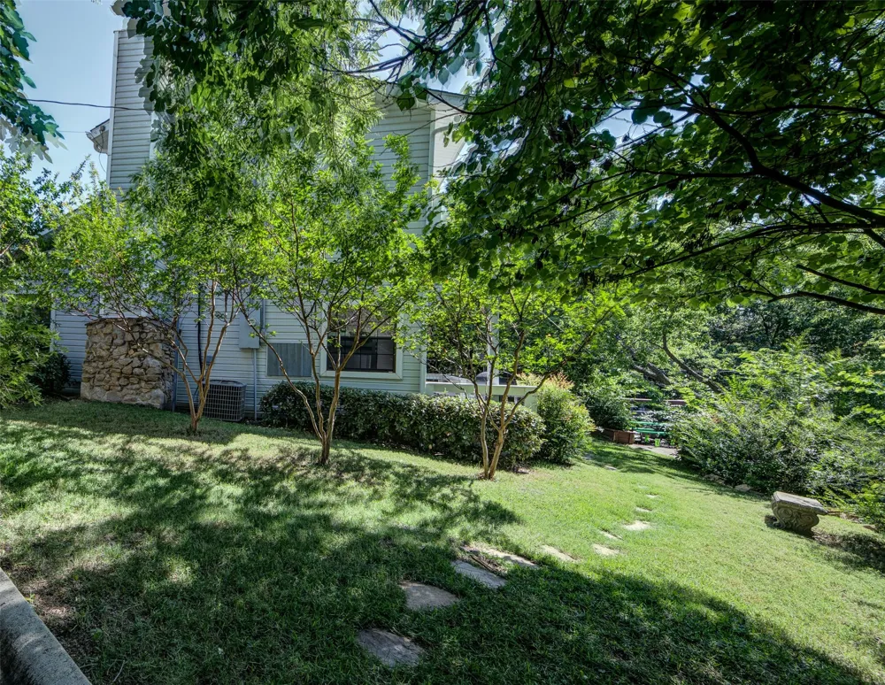 402 Aqua Way Lake Bridgeport, TX 76426