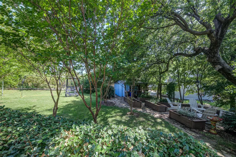 402 Aqua Way Lake Bridgeport, TX 76426