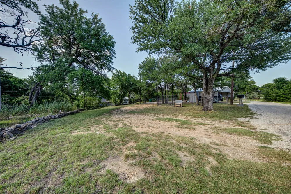 402 Aqua Way Lake Bridgeport, TX 76426