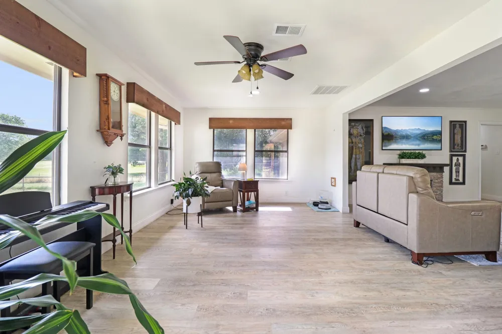 3076 Fm 2048 Boyd, TX 76023