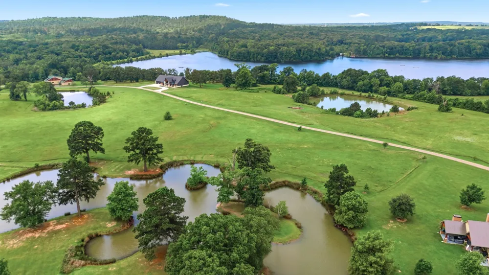 Caddo Creek Circle Larue, TX 75770