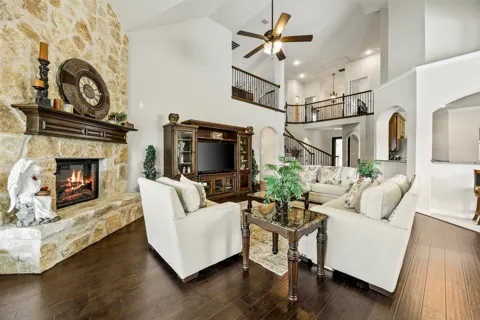 1515 Spring Hill Drive