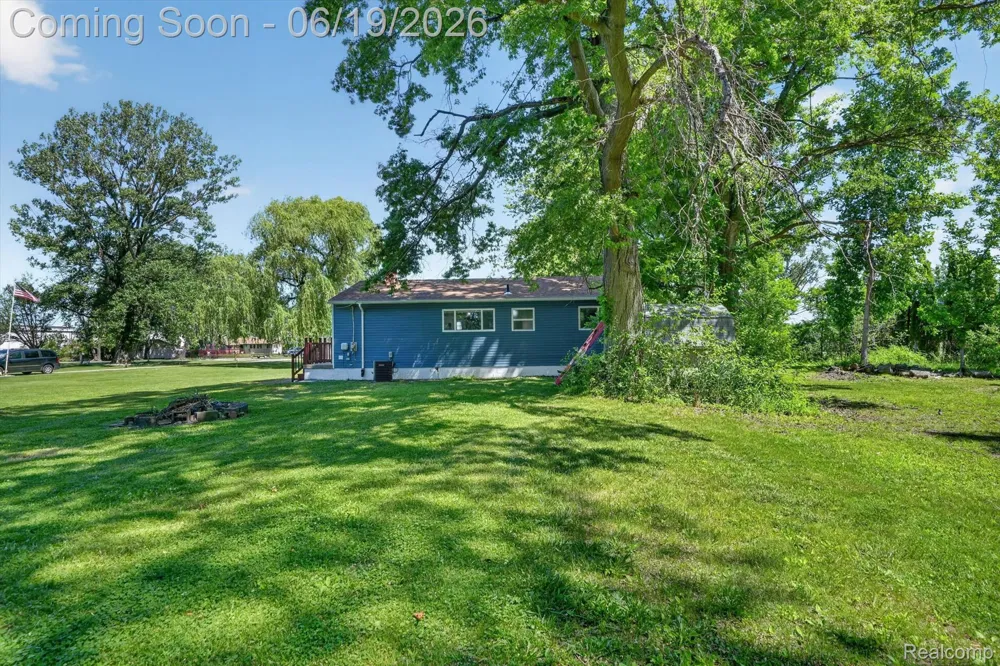 2185 Channel Drive Clay Township, MI 48028
