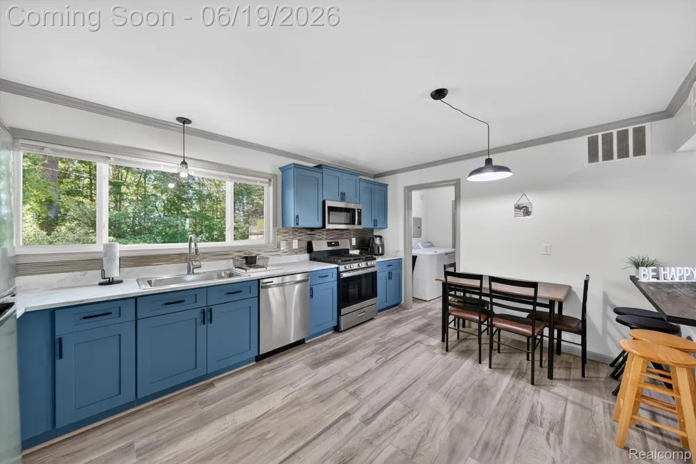 2185 Channel Drive Clay Township, MI 48028
