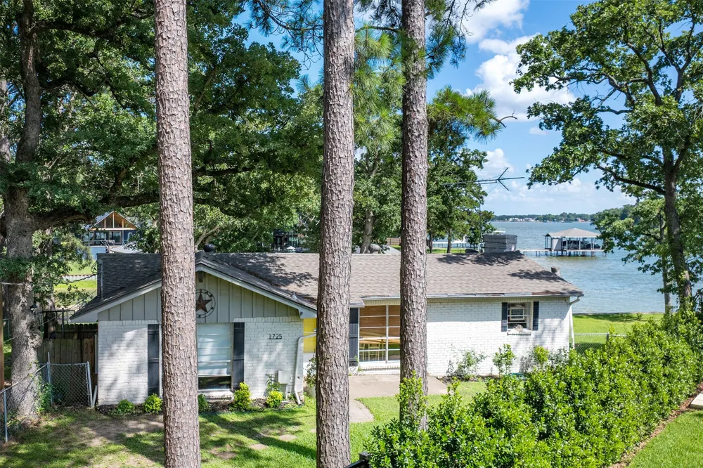 1725 Oak Shore Drive Tool, TX 75143