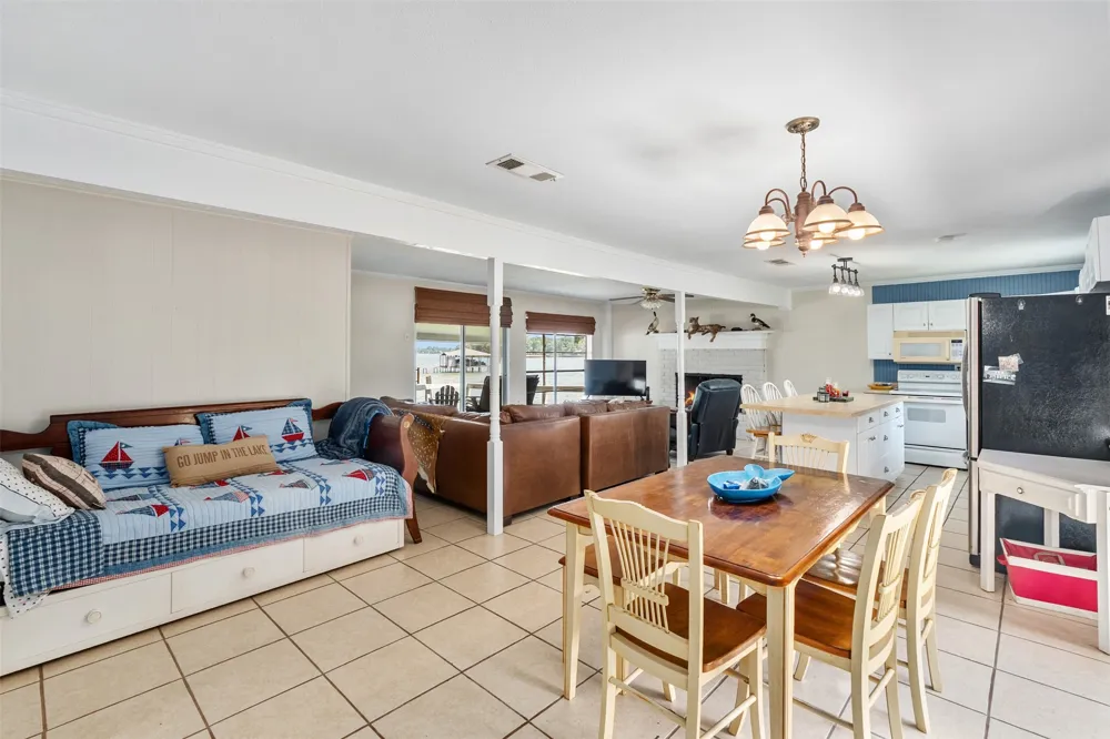 1725 Oak Shore Drive Tool, TX 75143