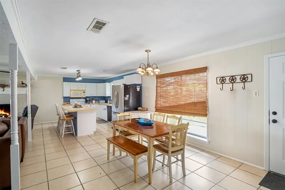 1725 Oak Shore Drive Tool, TX 75143