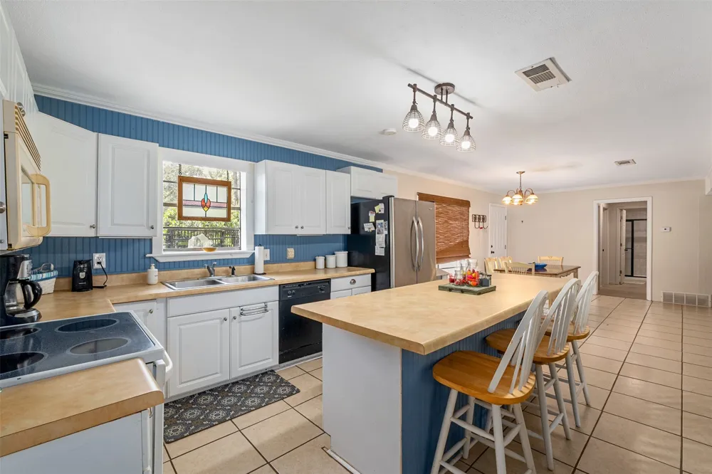 1725 Oak Shore Drive Tool, TX 75143